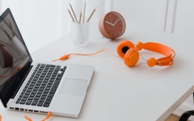 Why You’re Not Getting Clients From Social Media (And How to Change That)