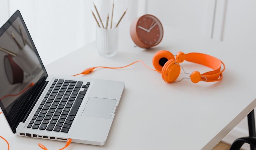 Why You’re Not Getting Clients From Social Media (And How to Change That)